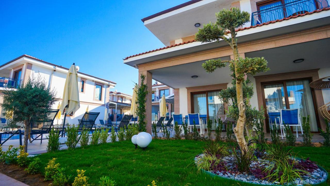Rota Seaside Otel Cunda Exterior photo