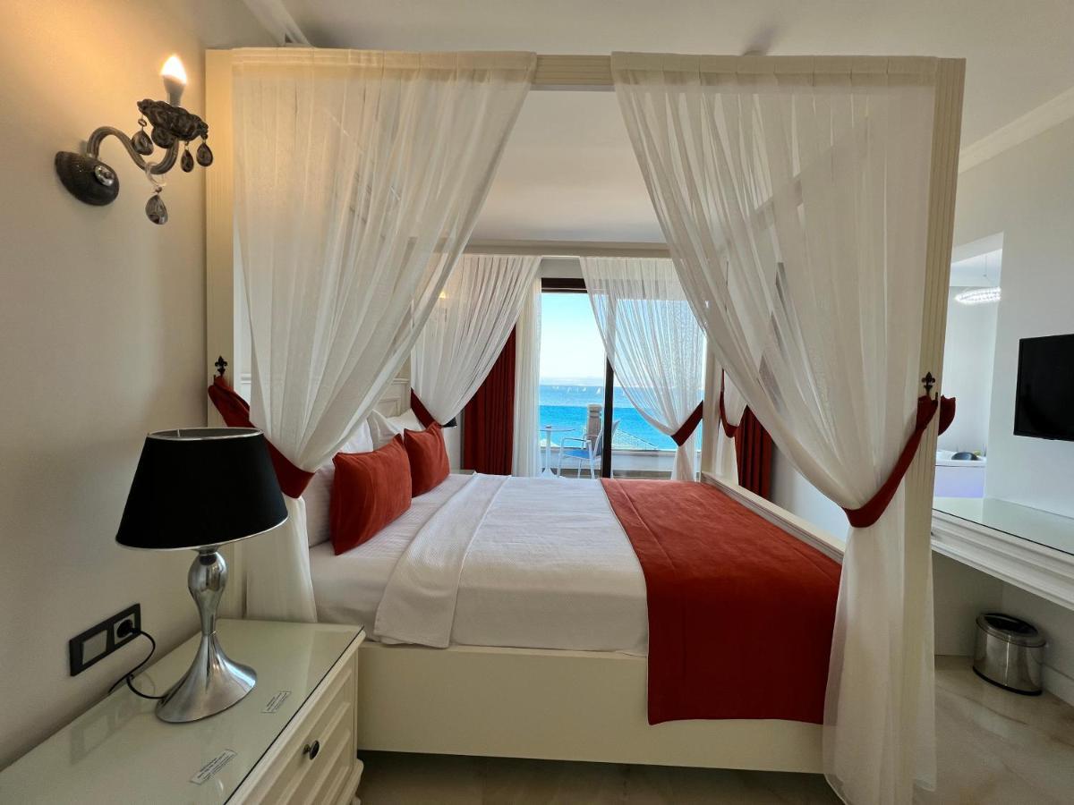 Rota Seaside Otel Cunda Exterior photo