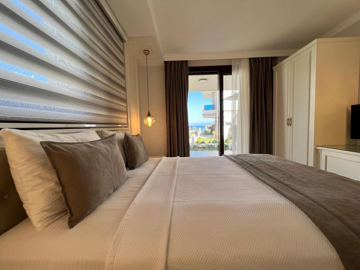 Rota Seaside Otel Cunda Exterior photo